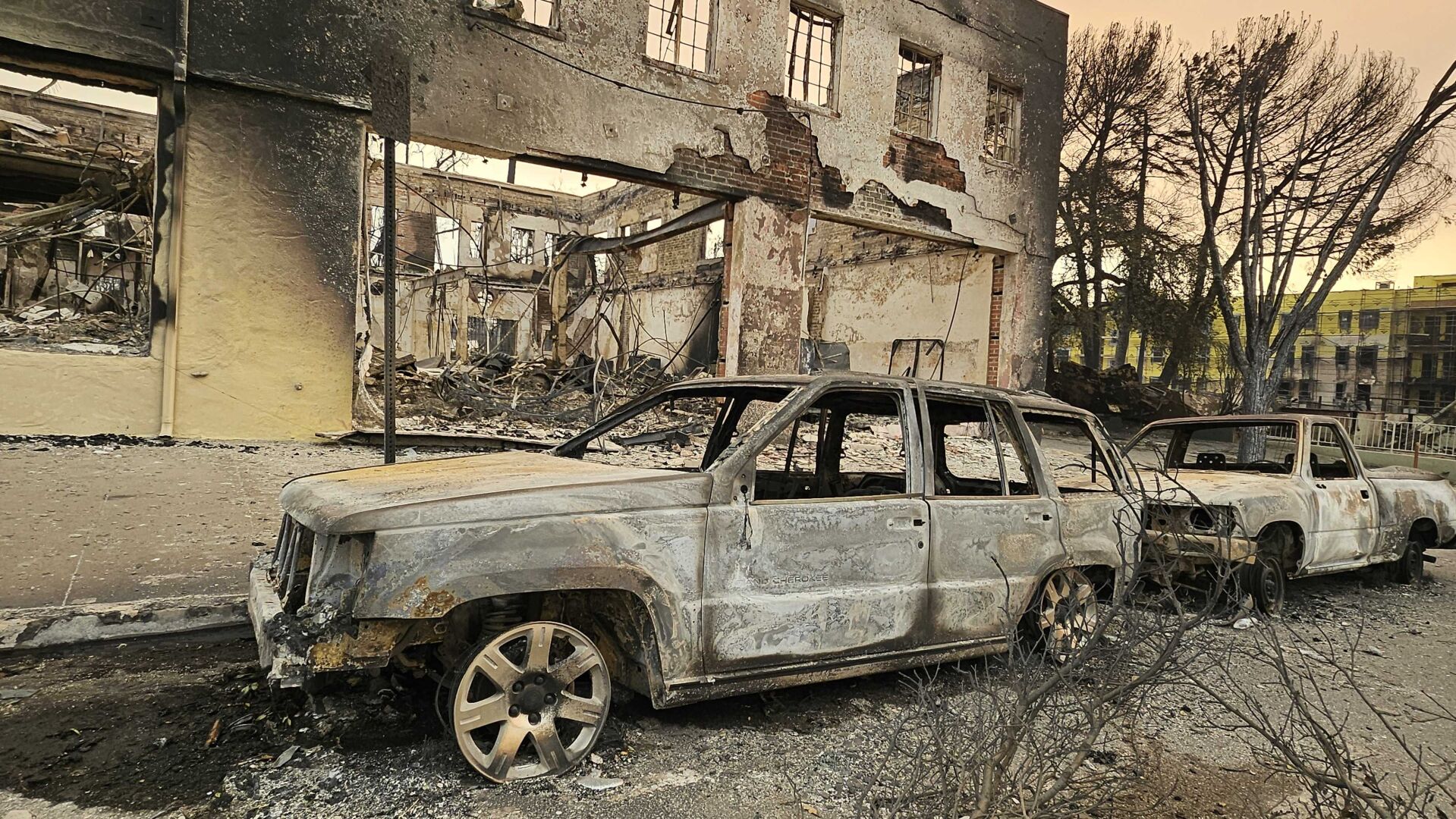 Altadena fire (Spanish copy)
